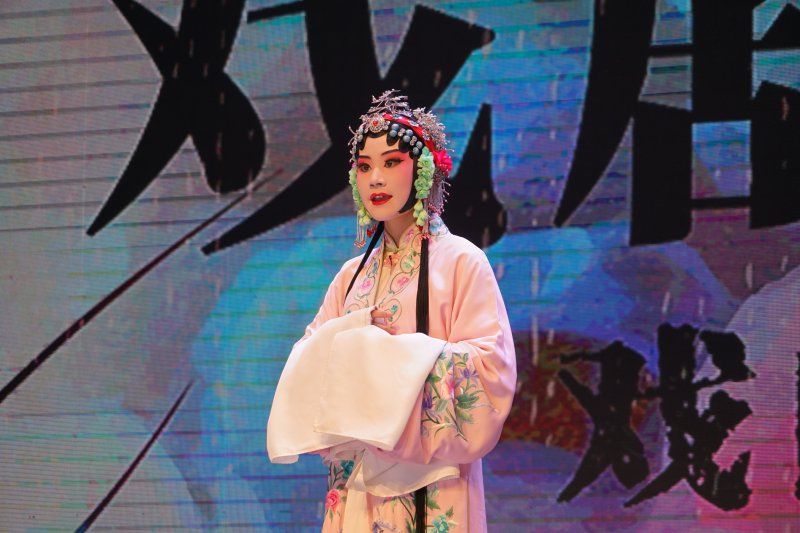 南艺扬剧《王月英挂灯 新春观灯》