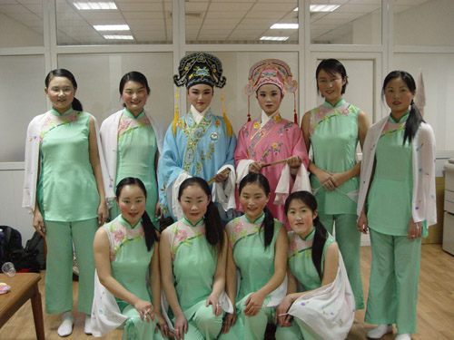 第十九届社团巡礼晚会演员合影