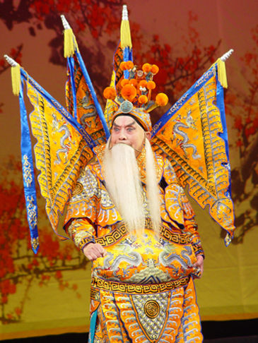 《定军山》中饰黄忠